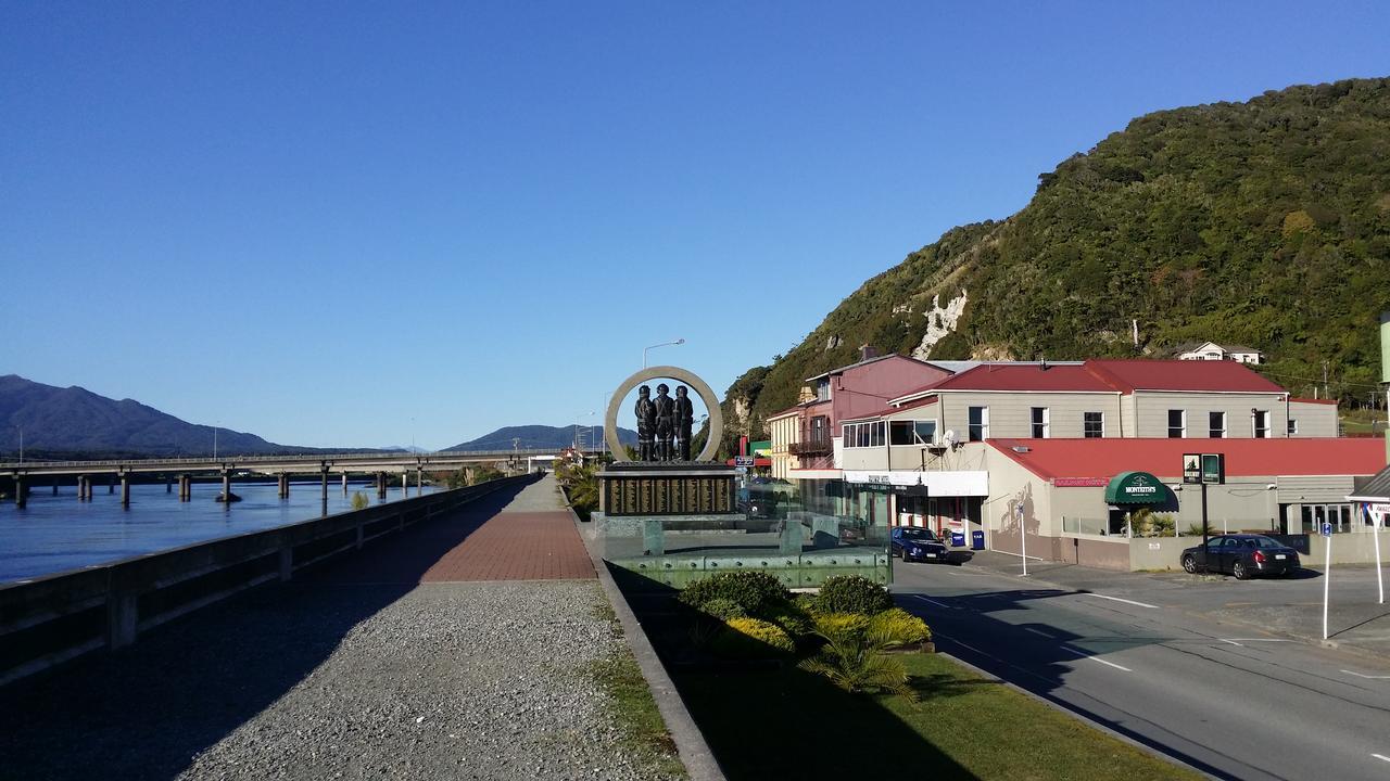 Railway Hotel Greymouth Exteriör bild